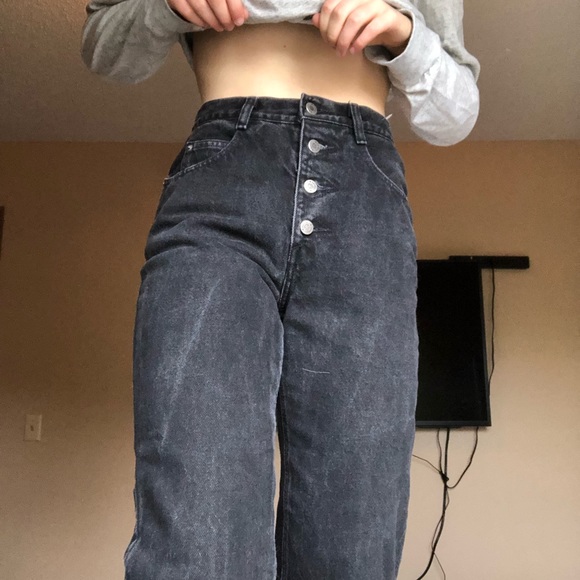 PERFECTLY HIGH WAISTED MOM JEANS - Picture 4 of 5
